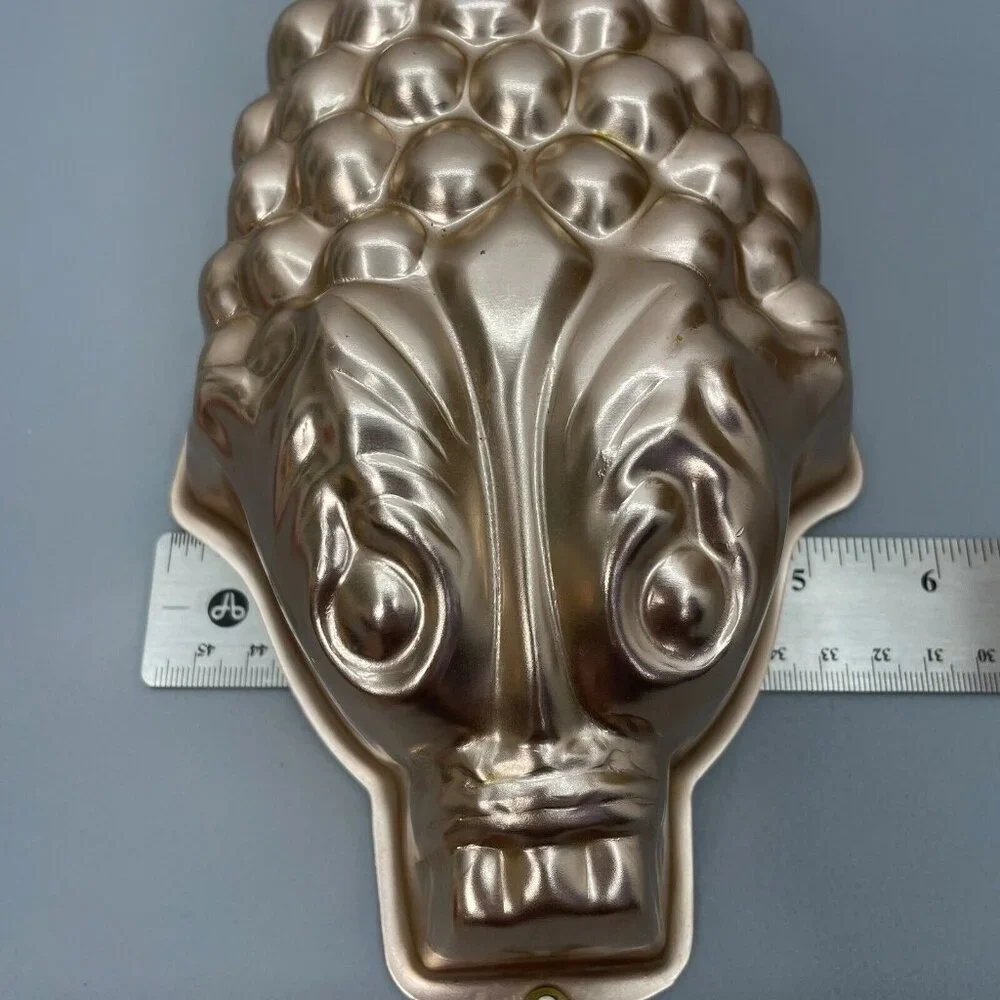 Vintage Mirro Grape Bunch Mold Cake Pan Copper Tone Aluminum Wall Decor USA